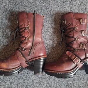 Timberland Women's Brown Combat Boots